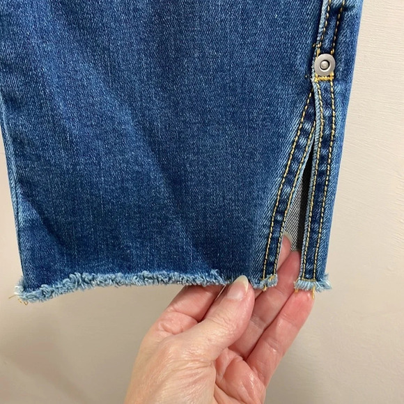 NWOT J. McLaughlin Teagan Straight Leg Side Slits Denim Jeans 2 - Picture 4 of 15
